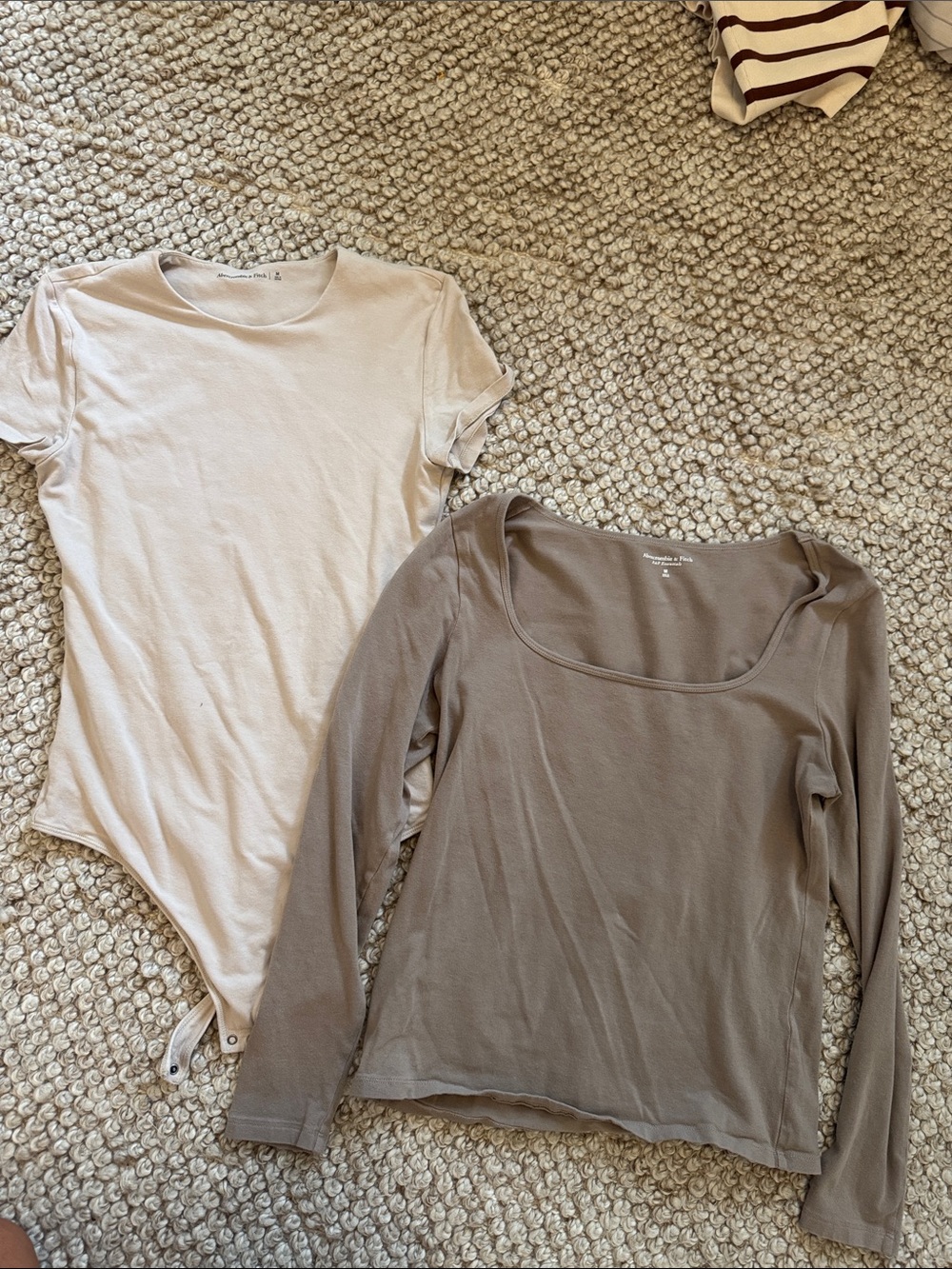 Abercrombie  Long Sleeve Scoop Neck Bodysuit & Tee Set - Taupe and Light Beige